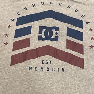DC shoe co tee